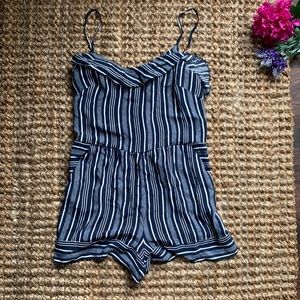 LOFT Romper Size 10P Navy & White Stripes Dressy
